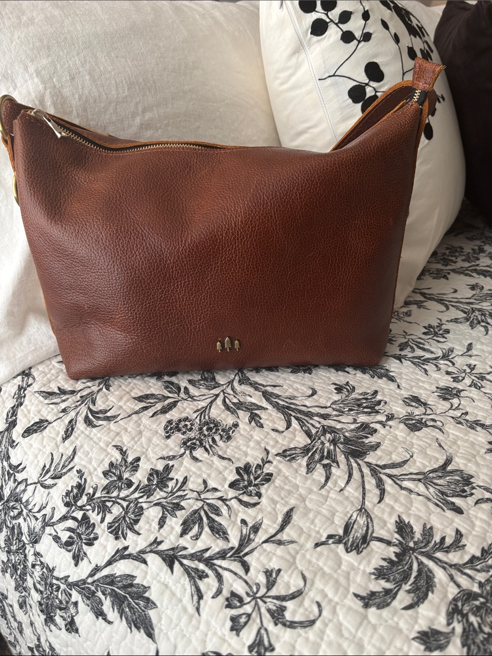 Portland Leather Goods- Large Slouchy Zippered bag in beautiful Asheville - Picture 5 of 5